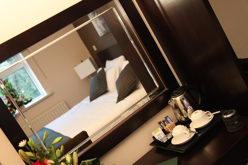Greenvale Hotel Cookstown Oda fotoğraf